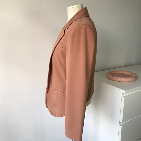 Forever 21 High Cut Nude Blazer - Picture 2 of 5
